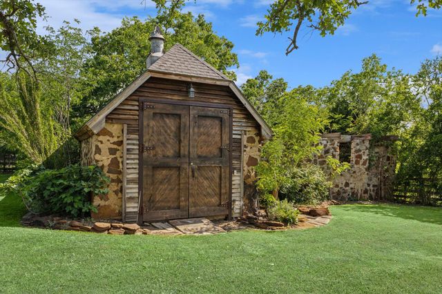 525 E Hickory Hill Road, Argyle, TX 76226