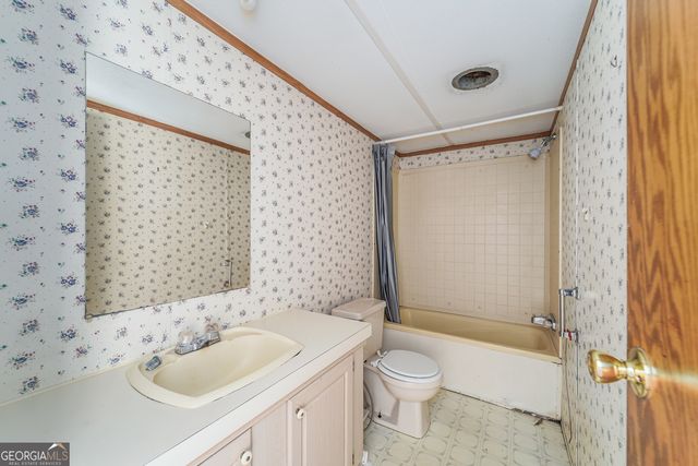 5768 Holly Drive, Blackshear, GA 31516