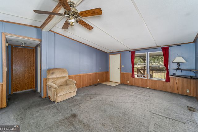 5768 Holly Drive, Blackshear, GA 31516