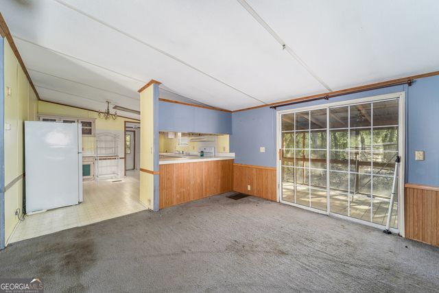 5768 Holly Drive, Blackshear, GA 31516