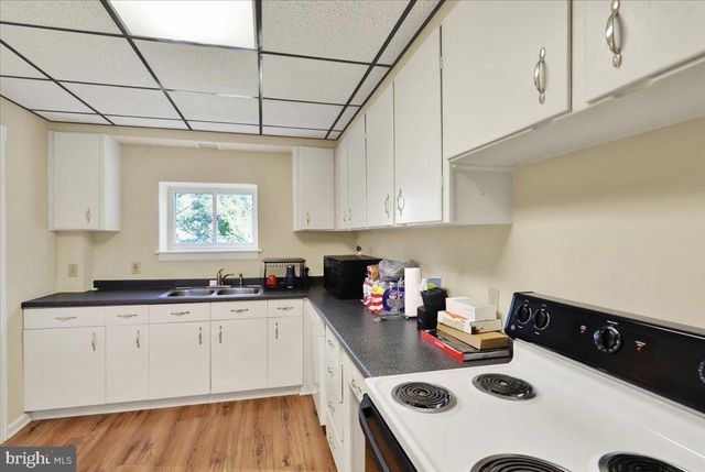 225 N CHURCH ST, Robesonia, PA 19551