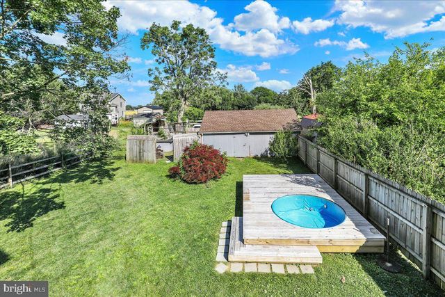 225 N CHURCH ST, Robesonia, PA 19551