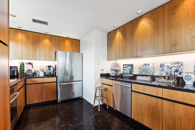 2200 Willowick Road 11C, Houston, TX 77027