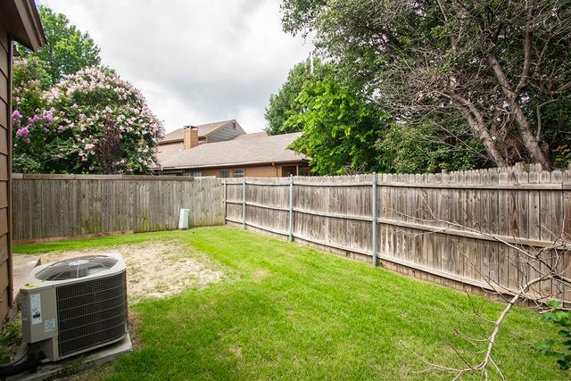 1609 Brentwood Drive, Irving, TX 75061