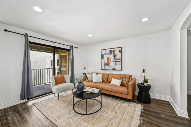 8223 Jade Coast Rd 118, San Diego, CA 92126