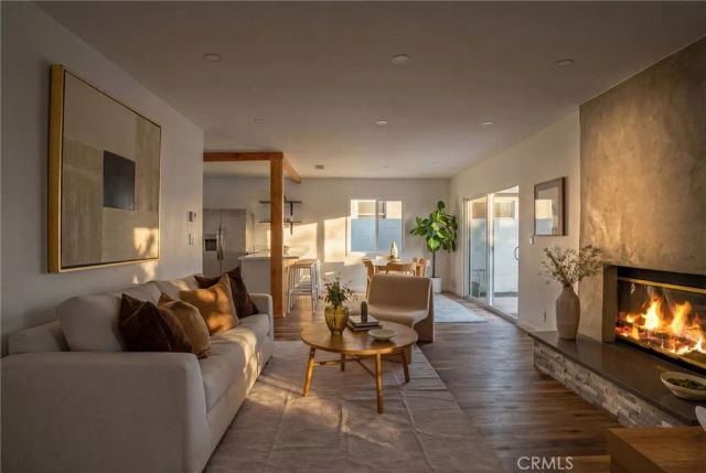 5141 Don Pio Drive, Woodland Hills, CA 91364