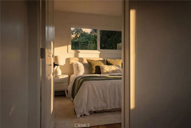 5141 Don Pio Drive, Woodland Hills, CA 91364