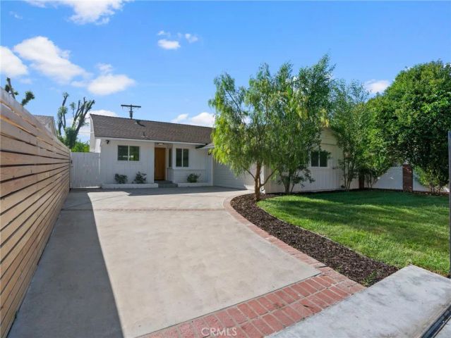 5141 Don Pio Drive, Woodland Hills, CA 91364