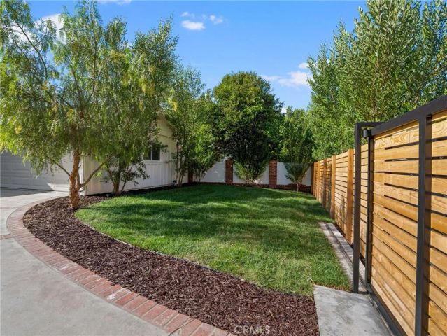 5141 Don Pio Drive, Woodland Hills, CA 91364