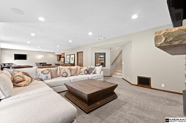 3211 S 184th Terrace, Omaha, NE 68130