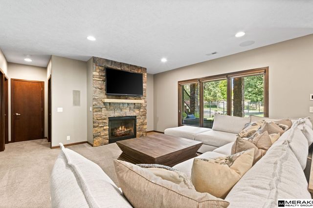 3211 S 184th Terrace, Omaha, NE 68130