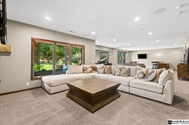 3211 S 184th Terrace, Omaha, NE 68130