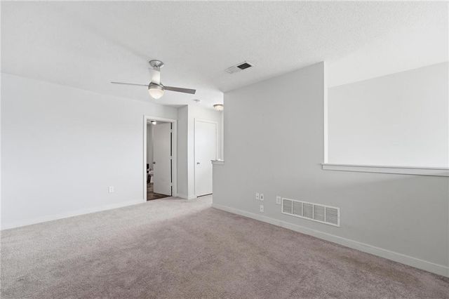 4577 Madison Avenue E4, Kansas City, MO 64111