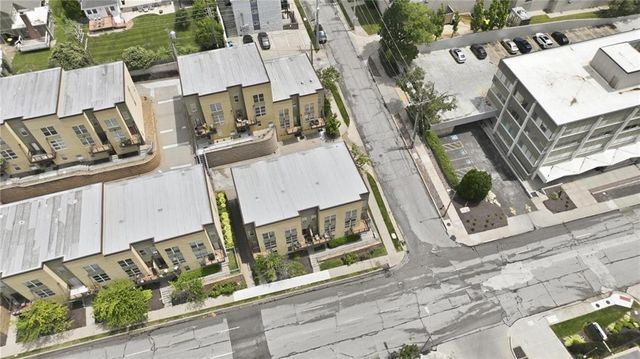 4577 Madison Avenue E4, Kansas City, MO 64111