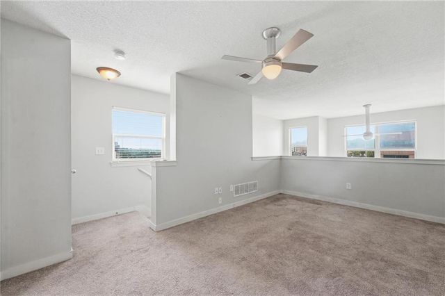 4577 Madison Avenue E4, Kansas City, MO 64111