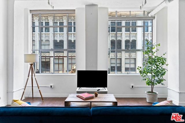 312 W 5th Street 719, Los Angeles, CA 90013