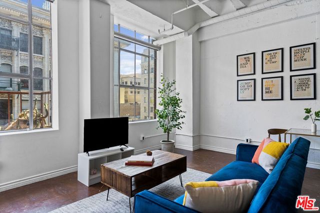 312 W 5th Street 719, Los Angeles, CA 90013