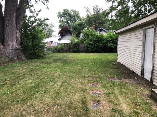 19384 Norborne, Redford, MI 48240