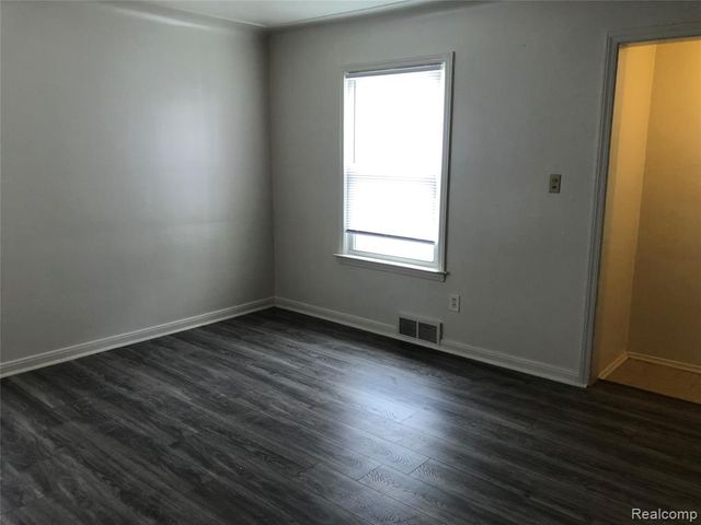 19384 Norborne, Redford, MI 48240