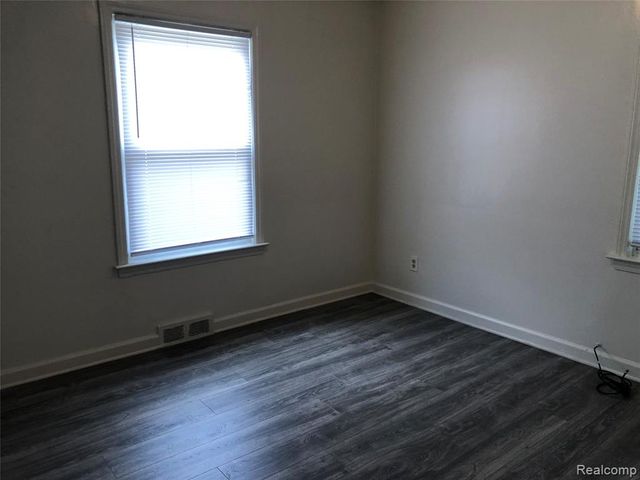 19384 Norborne, Redford, MI 48240