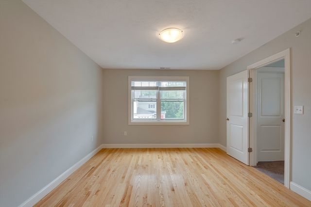 1202 Hazelwood Way 1202, Clinton, MA 01510