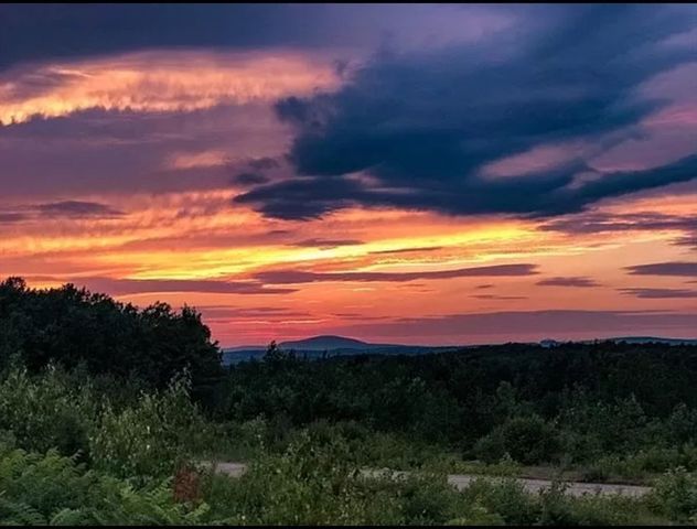 1202 Hazelwood Way 1202, Clinton, MA 01510