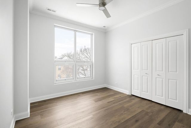 6555 W North Avenue 301, Oak Park, IL 60302