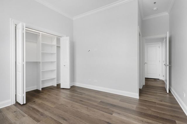 6555 W North Avenue 301, Oak Park, IL 60302