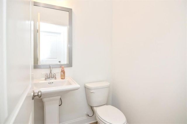 624 Oakleaf Grove Lane, Sugar Hill, GA 30518