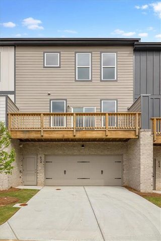 624 Oakleaf Grove Lane, Sugar Hill, GA 30518