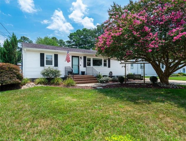 805 Clay AVE, Chesapeake, VA 23323