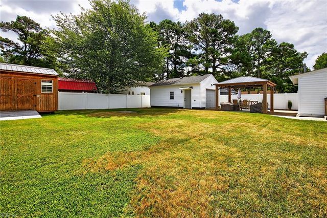 805 Clay AVE, Chesapeake, VA 23323