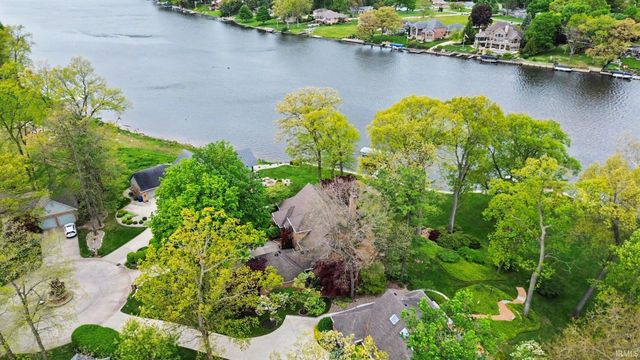 54940 Woodhold Court, Elkhart, IN 46516