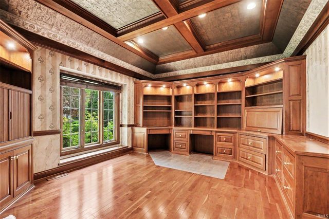 54940 Woodhold Court, Elkhart, IN 46516