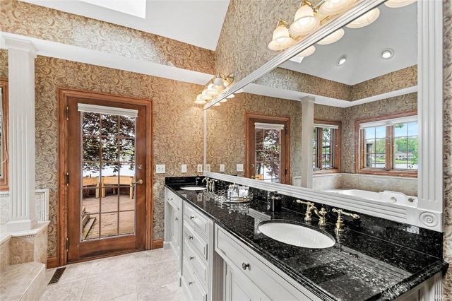 54940 Woodhold Court, Elkhart, IN 46516