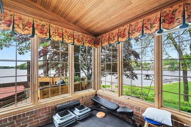 54940 Woodhold Court, Elkhart, IN 46516