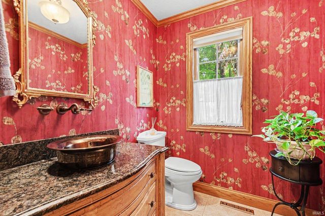54940 Woodhold Court, Elkhart, IN 46516