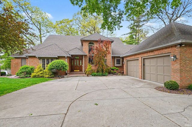 54940 Woodhold Court, Elkhart, IN 46516