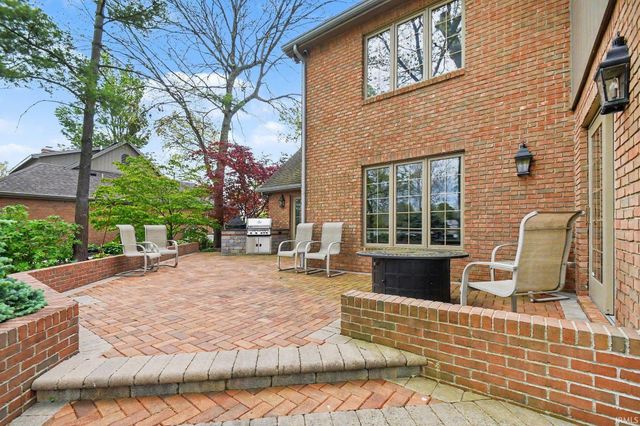 54940 Woodhold Court, Elkhart, IN 46516