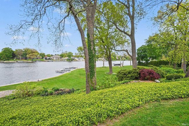 54940 Woodhold Court, Elkhart, IN 46516