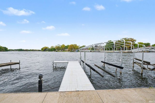 54940 Woodhold Court, Elkhart, IN 46516