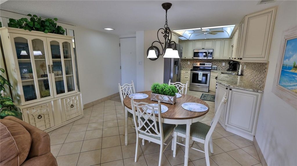 Image 6 of property listing at 4175 S ATLANTIC AVENUE 508, New Smyrna Beach, FL 32169