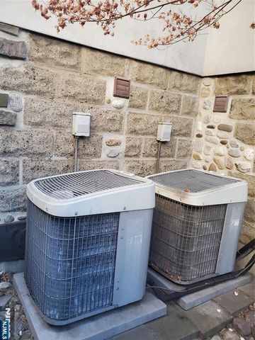 611 Bergen Boulevard, Ridgefield, NJ 07657