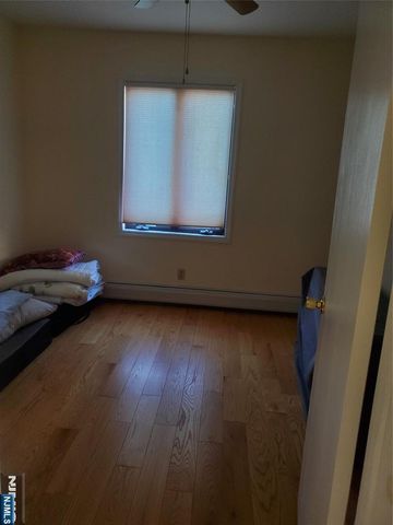 611 Bergen Boulevard, Ridgefield, NJ 07657