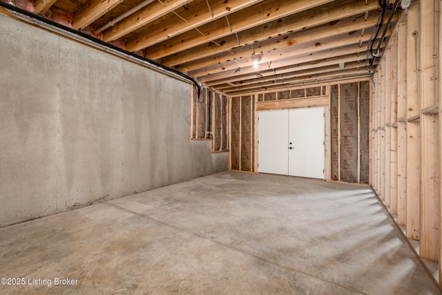 6308 Brentwood Dr, Crestwood, KY 40014