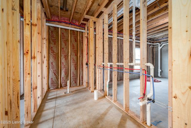 6308 Brentwood Dr, Crestwood, KY 40014