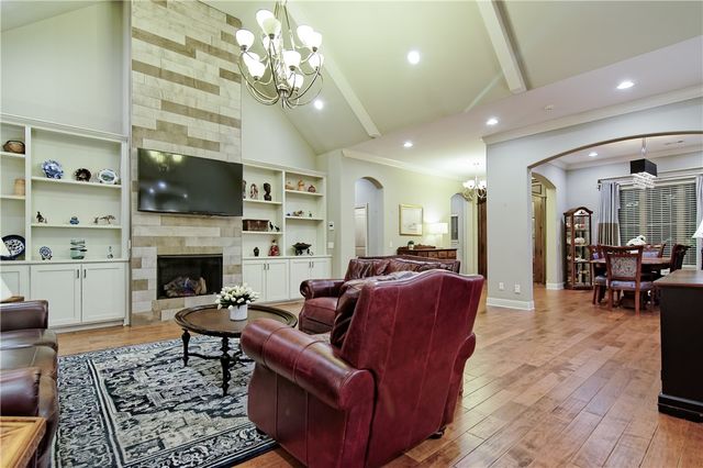 361 N Limestone Drive, Fayetteville, AR 72701