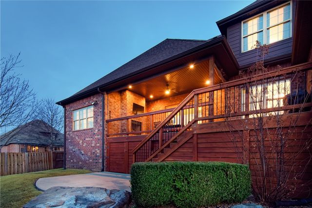 361 N Limestone Drive, Fayetteville, AR 72701