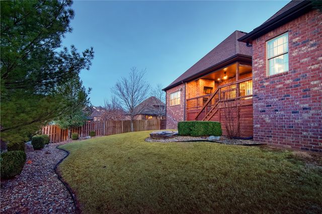 361 N Limestone Drive, Fayetteville, AR 72701