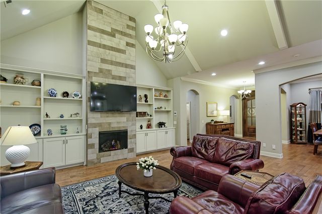 361 N Limestone Drive, Fayetteville, AR 72701